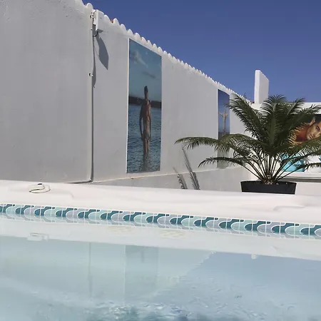 The Vintage Club Caters To Gay Men Hotell 3*