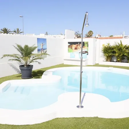 Hotell The Vintage Club Caters To Gay Men 3*